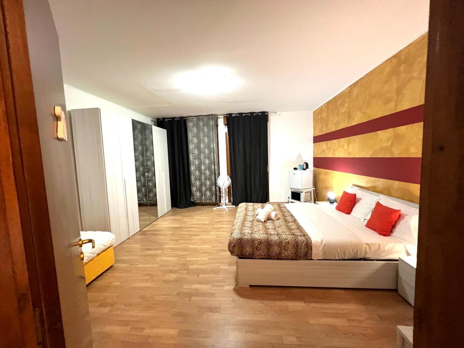 Venice Rooms Arian 01 Местре Екстериор снимка